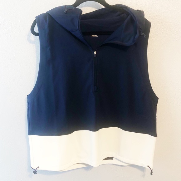 Tory Burch Jackets & Blazers - Tory Burch Tory Soort hooded running performance vest size xl